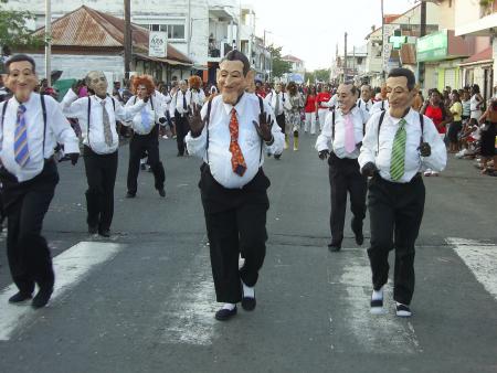 UnnN pTii iNsStaNt cARnavaL